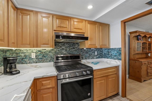 7699 92ND STREET, Seminole, FL 33777