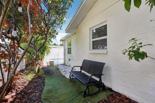 7699 92ND STREET, Seminole, FL 33777