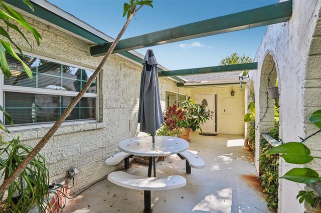 7699 92ND STREET, Seminole, FL 33777