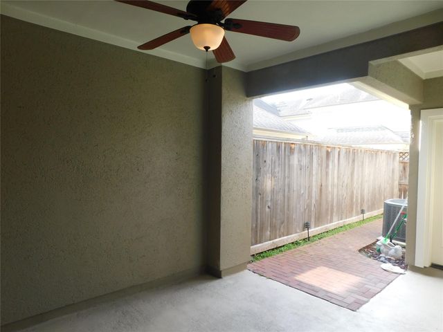 4333 Lake Run Drive, Missouri City, TX 77459