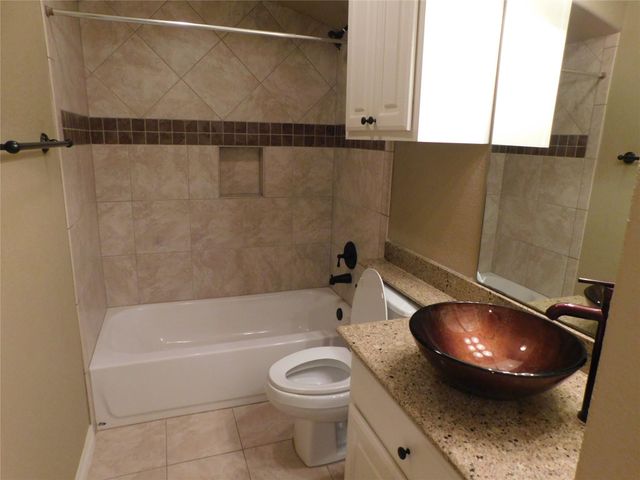 4333 Lake Run Drive, Missouri City, TX 77459