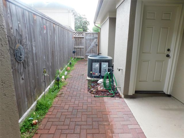 4333 Lake Run Drive, Missouri City, TX 77459