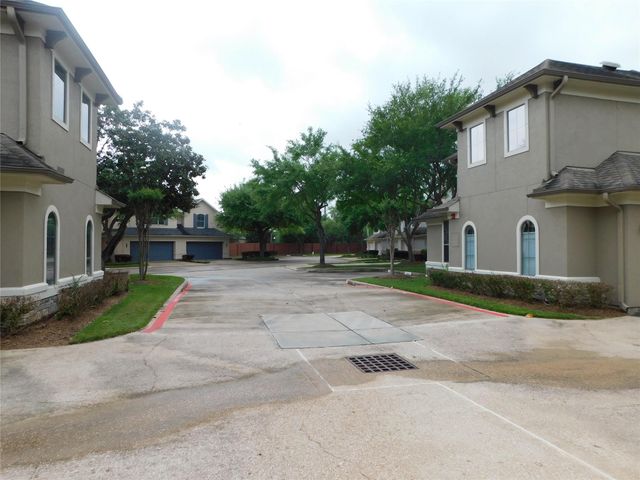 4333 Lake Run Drive, Missouri City, TX 77459