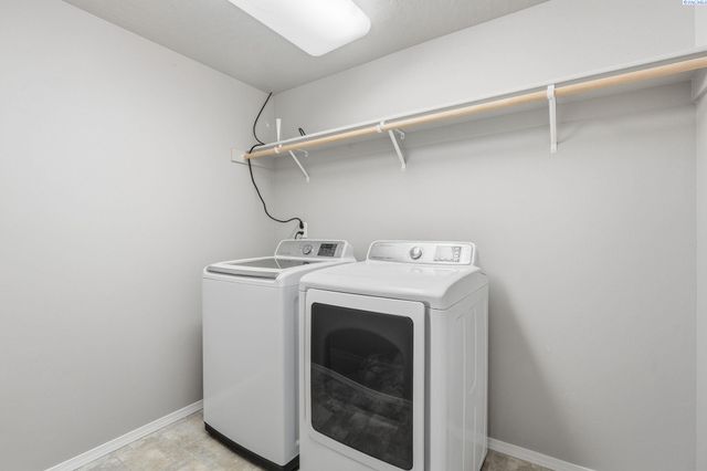 2804 S Dawes Pl, Kennewick, WA 99338