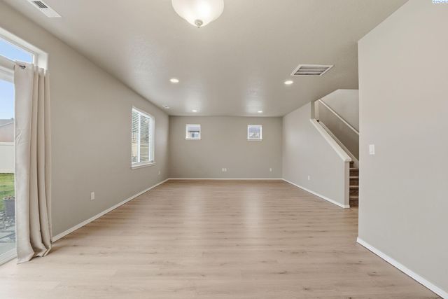 2804 S Dawes Pl, Kennewick, WA 99338