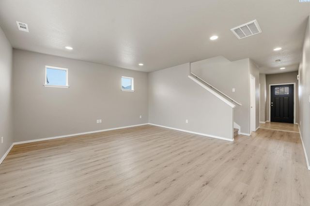 2804 S Dawes Pl, Kennewick, WA 99338