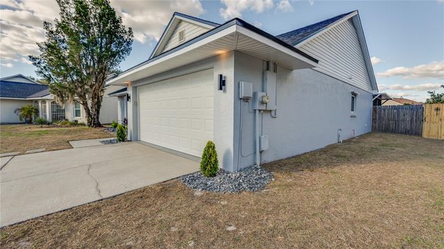 2074 SHADOW PINE DRIVE, Brandon, FL 33511