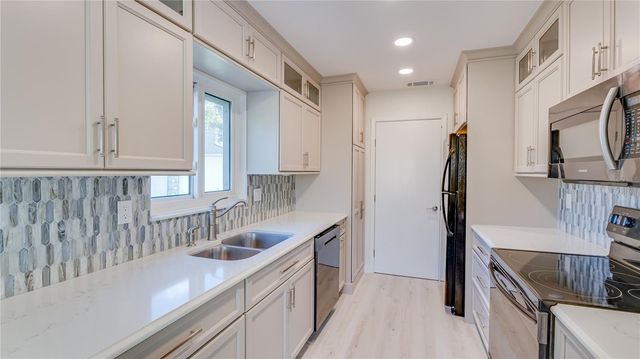 2074 SHADOW PINE DRIVE, Brandon, FL 33511