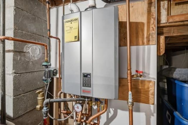 49 Highland Avenue, Johnston, RI 02929