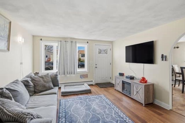 49 Highland Avenue, Johnston, RI 02929