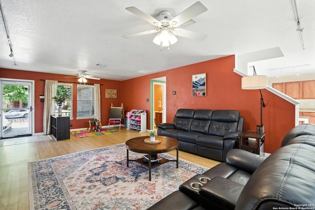 7722 Cortland Oak, San Antonio, TX 78254