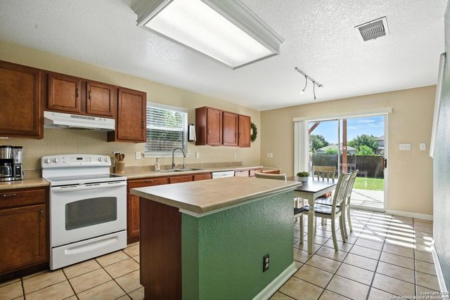 7722 Cortland Oak, San Antonio, TX 78254