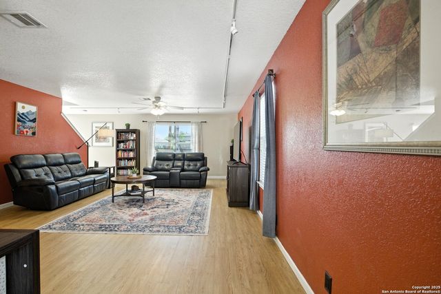 7722 Cortland Oak, San Antonio, TX 78254