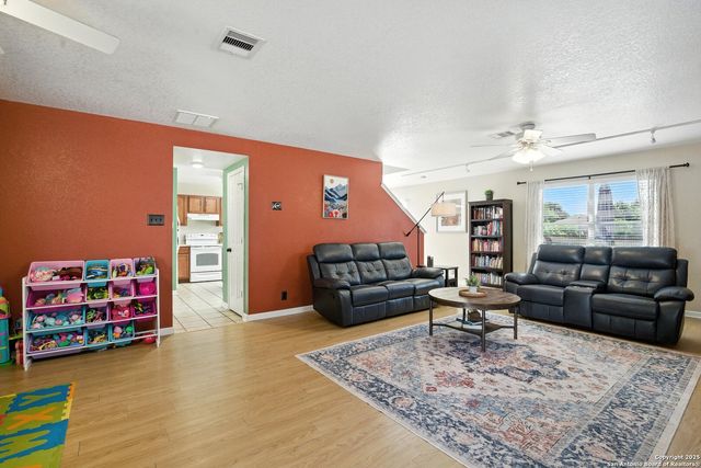 7722 Cortland Oak, San Antonio, TX 78254
