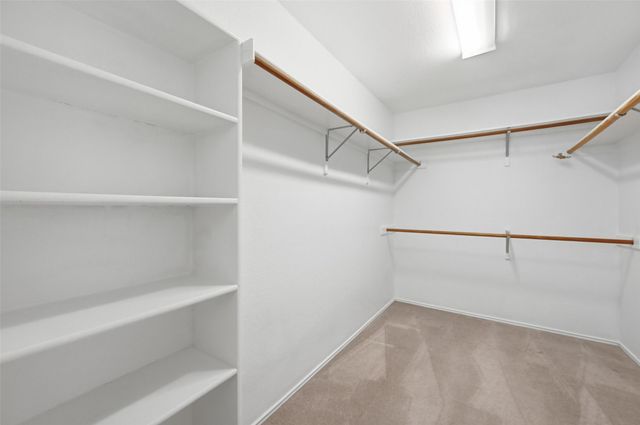 605 Kingfisher Lane, Arlington, TX 76002