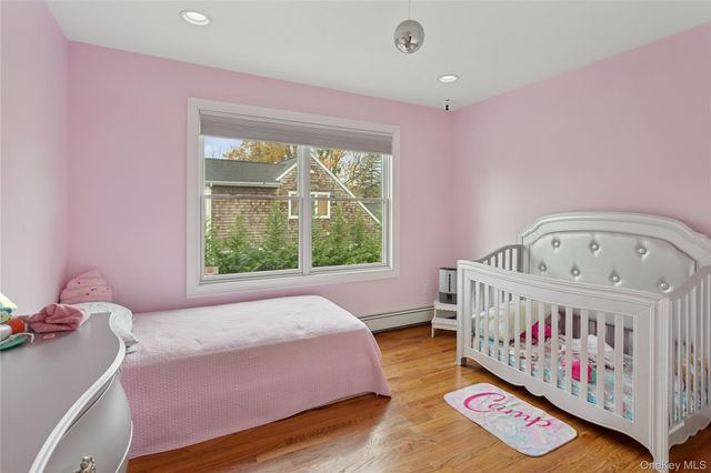 1560 Pebble Lane, Hewlett, NY 11557