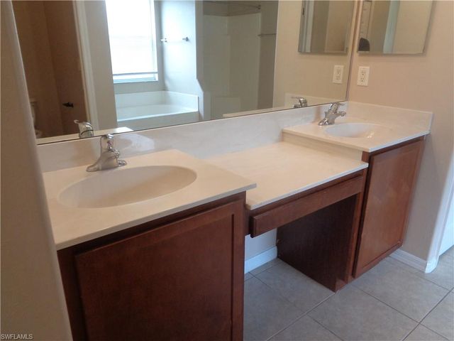 2463 Nature Pointe LOOP, Fort Myers, FL 33905