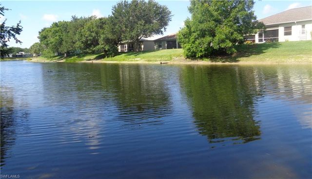 2463 Nature Pointe LOOP, Fort Myers, FL 33905