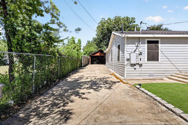 3459 Palacios Avenue, Dallas, TX 75212