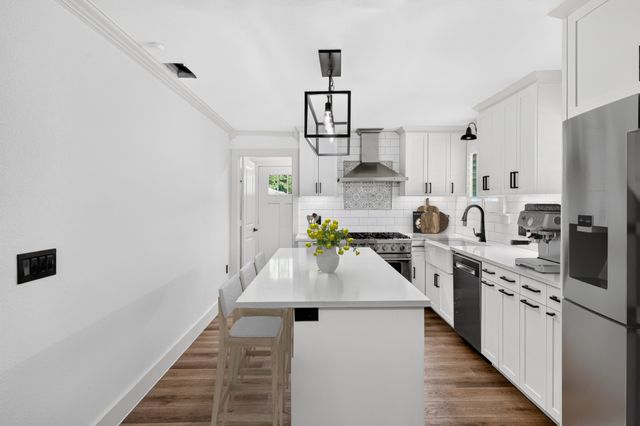 3459 Palacios Avenue, Dallas, TX 75212