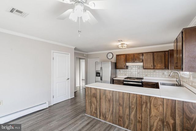 205 BONAIRE DR, Toms River, NJ 08757