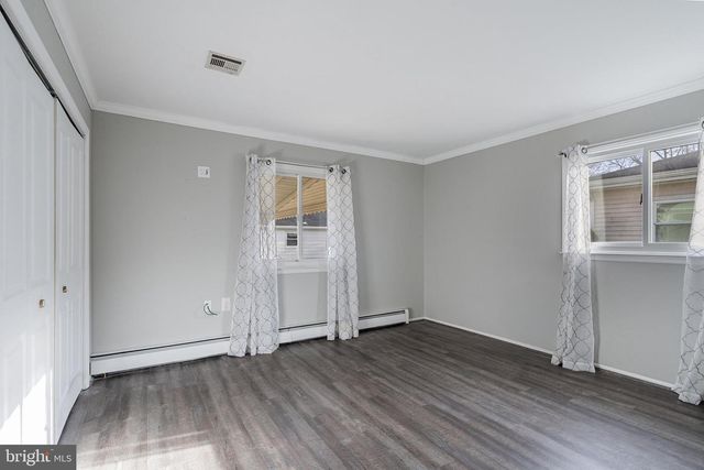 205 BONAIRE DR, Toms River, NJ 08757