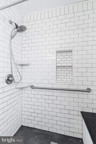 205 BONAIRE DR, Toms River, NJ 08757