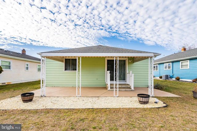 205 BONAIRE DR, Toms River, NJ 08757