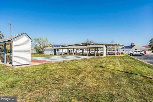 205 BONAIRE DR, Toms River, NJ 08757