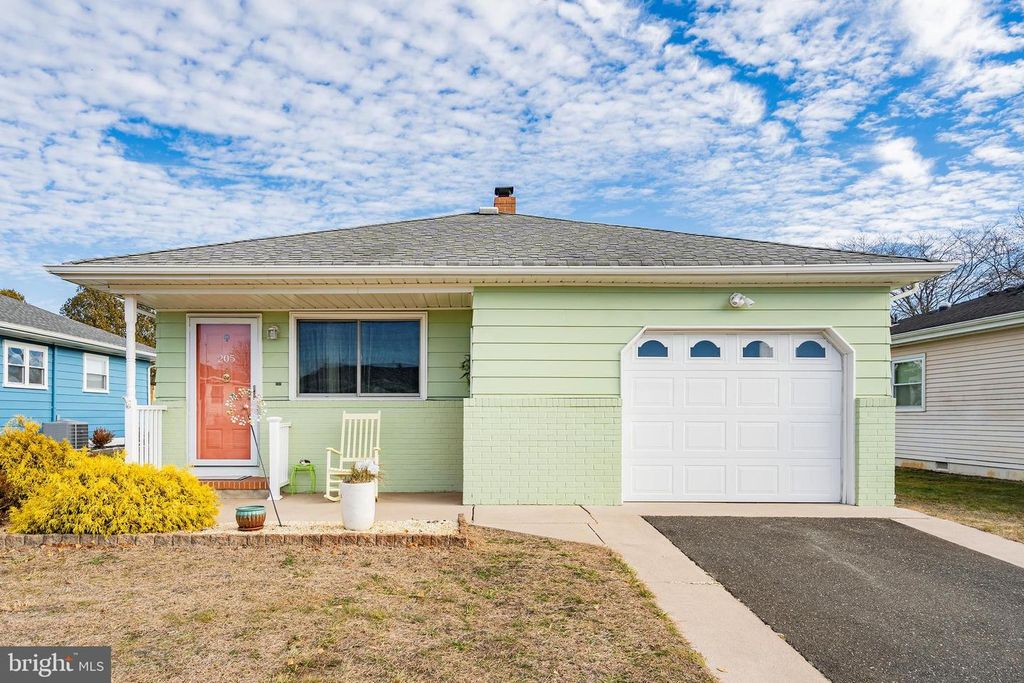 205 BONAIRE DR, Toms River, NJ 08757