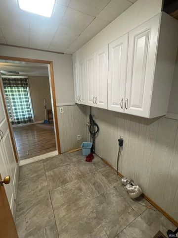 5933 N County Rd 100 E Road, Shelburn, IN 47879