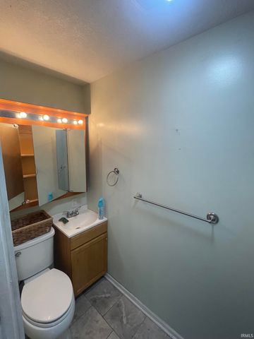 5933 N County Rd 100 E Road, Shelburn, IN 47879