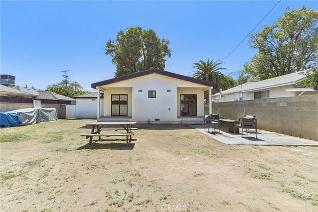 14235 Burton, Panorama City, CA 91402