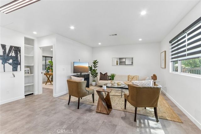 14235 Burton, Panorama City, CA 91402