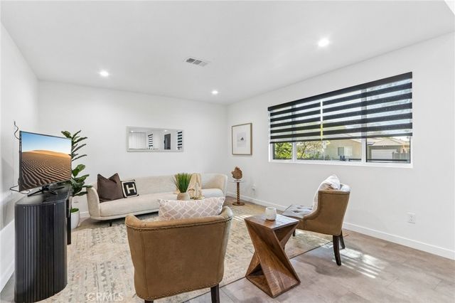 14235 Burton, Panorama City, CA 91402