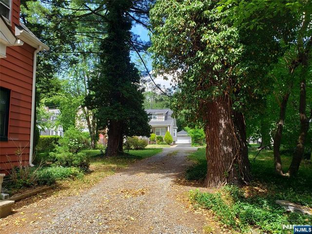 26 W Central Avenue, Maywood, NJ 07607