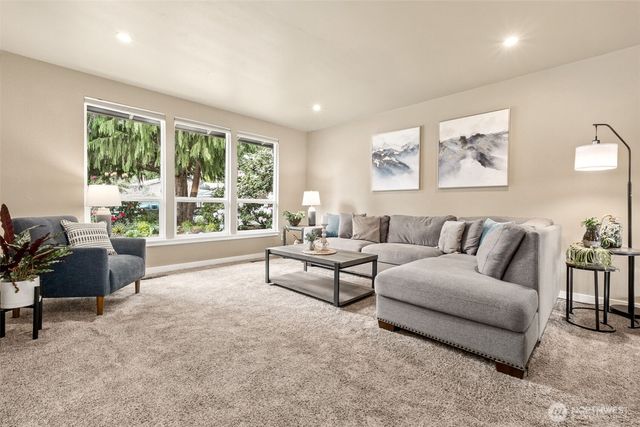 26532 99th Place S, Kent, WA 98030
