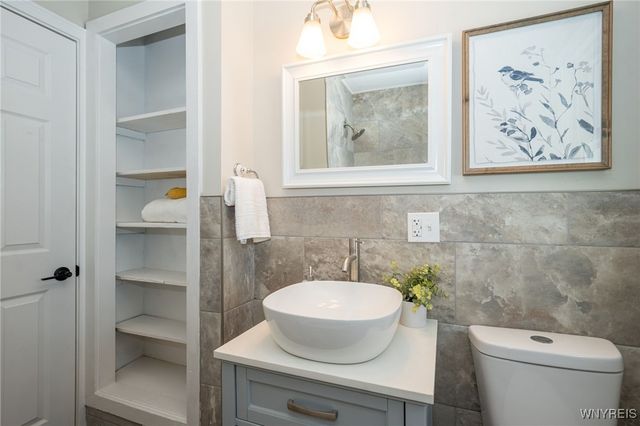 2367 Long Road, Grand Island, NY 14072