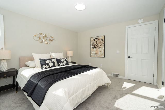 2367 Long Road, Grand Island, NY 14072