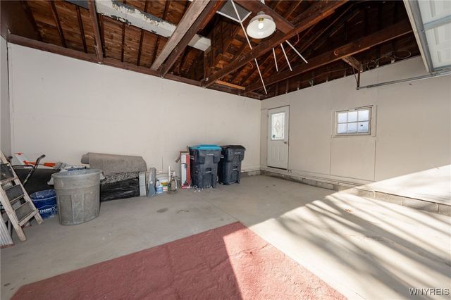 2367 Long Road, Grand Island, NY 14072