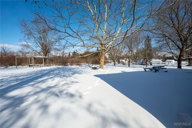 2367 Long Road, Grand Island, NY 14072