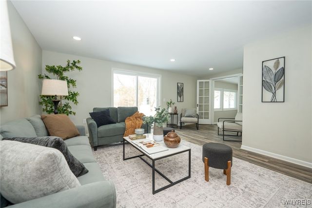 2367 Long Road, Grand Island, NY 14072