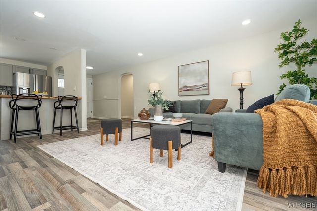 2367 Long Road, Grand Island, NY 14072