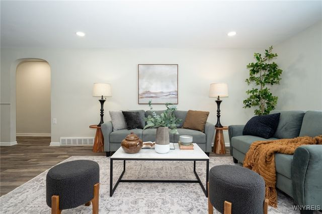 2367 Long Road, Grand Island, NY 14072