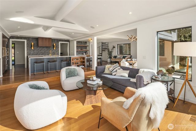 4628 Forest Avenue SE, Mercer Island, WA 98040