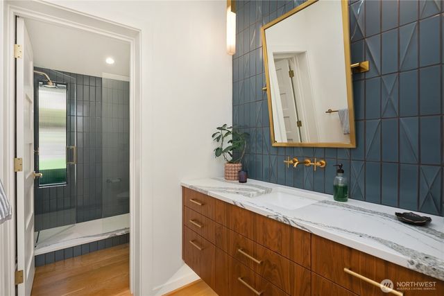 4628 Forest Avenue SE, Mercer Island, WA 98040