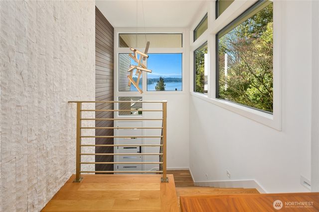 4628 Forest Avenue SE, Mercer Island, WA 98040