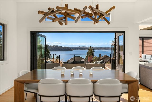 4628 Forest Avenue SE, Mercer Island, WA 98040