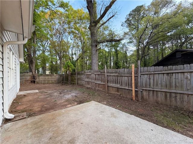 1430 Stoneleigh Hill Road, Lithonia, GA 30058