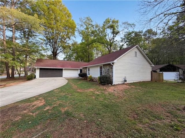 1430 Stoneleigh Hill Road, Lithonia, GA 30058